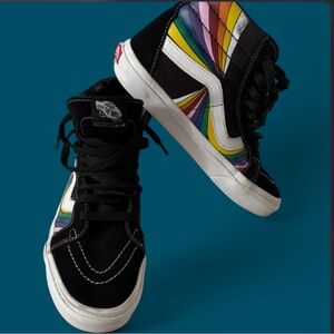 🌈🛹Vans Sk8-Hi Refract Rainbow High Top Sneakers Women’s 9.5 / Men’s 8